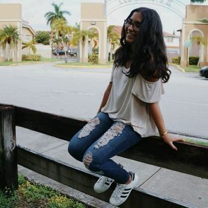 Meet your Posher, Jessica elizabeth